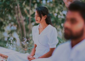 Como o Mindfulness Pode Reduzir a Ansiedade Como o Mindfulness Pode Reduzir a Ansiedade: Técnicas e Benefícios